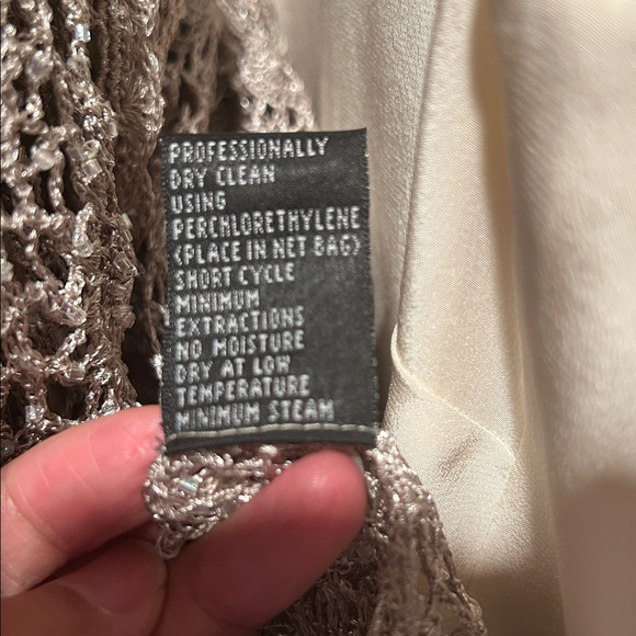 Carmen Marc Valvo Gorgeous Gold Floral Crochet Two Shirt Set **Sz Petite M**🌺🌺 - Picture 8 of 8